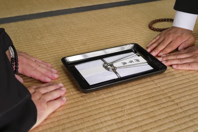 年末の檀家回りとは?意味・時期・お布施の相場と上手な断り方を解説