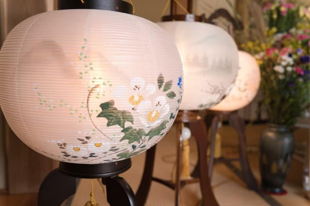 盆提灯とは?選び方・飾り方・宗派の違い・処分方法まで徹底網羅ガイド