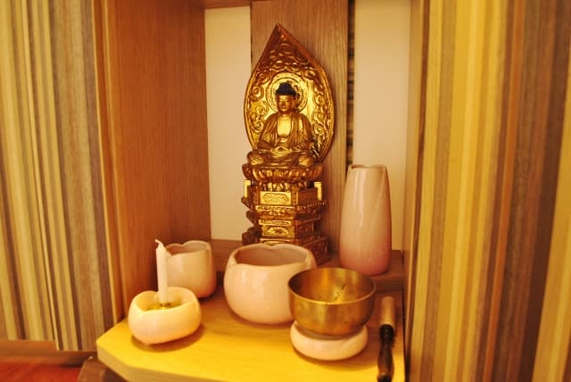 仏壇の費用相場を解説|種類・選び方・設置場所までわかる!