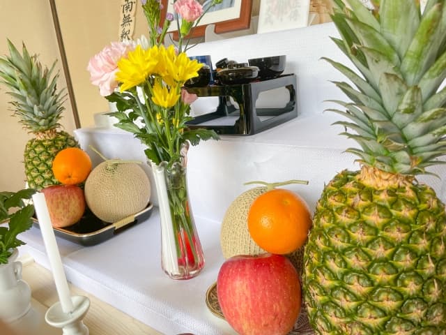 自宅葬とは?家で送るお別れのための流れと費用、マナー解説